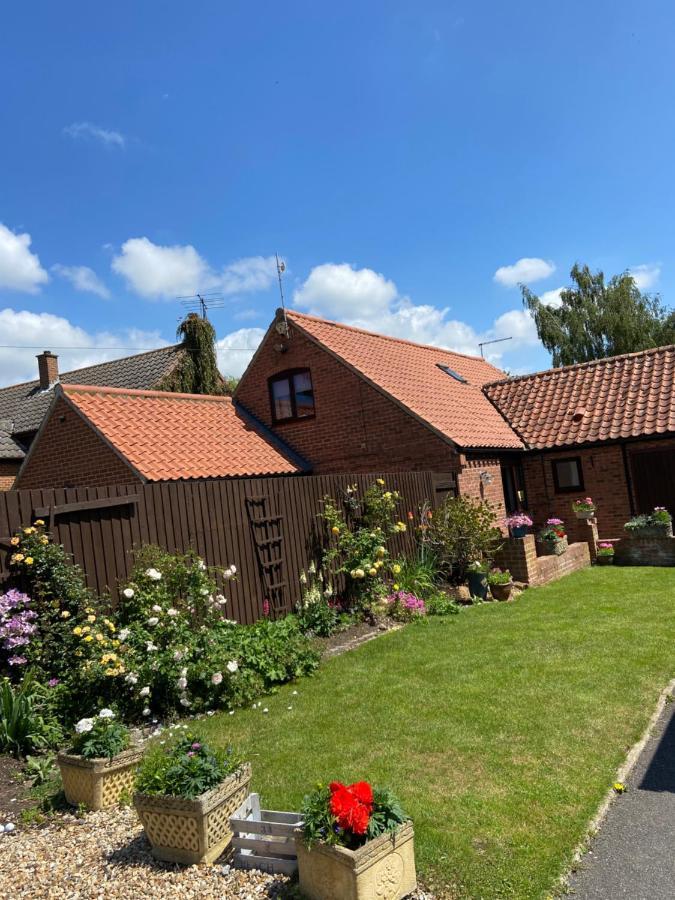 Willow Tree Cottages Newark upon Trent Exterior foto